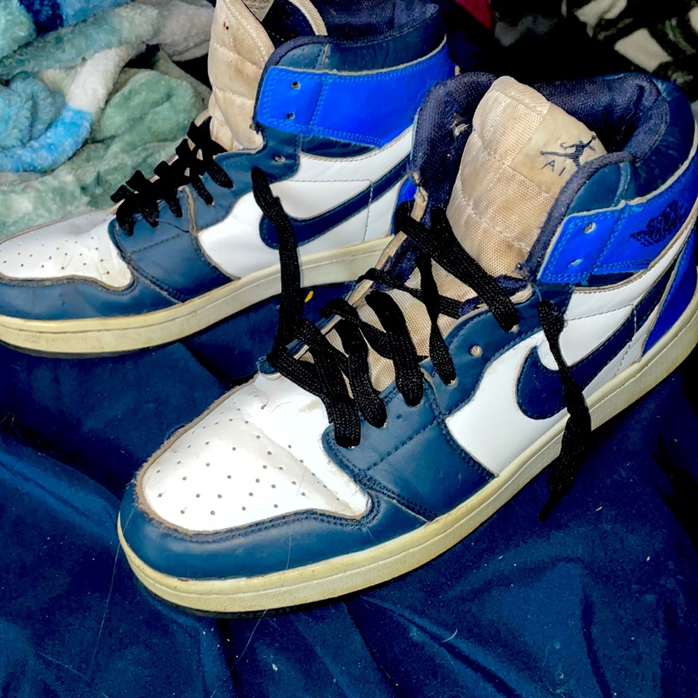 Air jorden Nike sneakers size 9 men’s